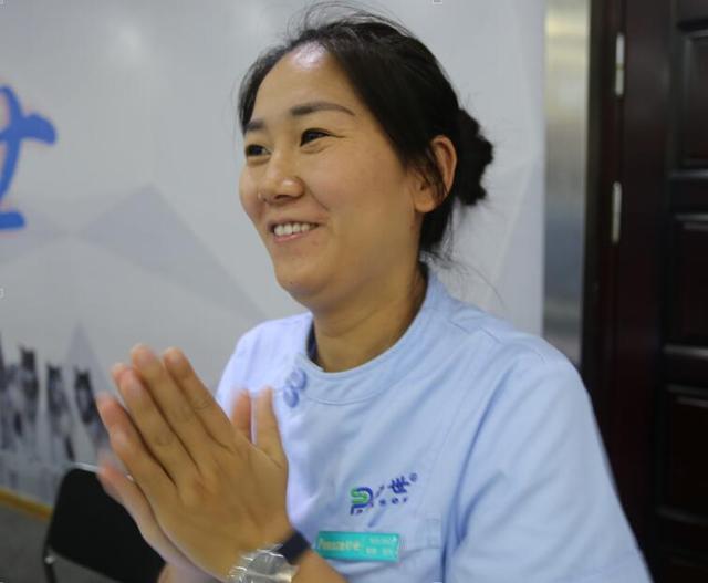 彭世郑州直营部区域经理潘定菊在彭世修脚成长的足迹